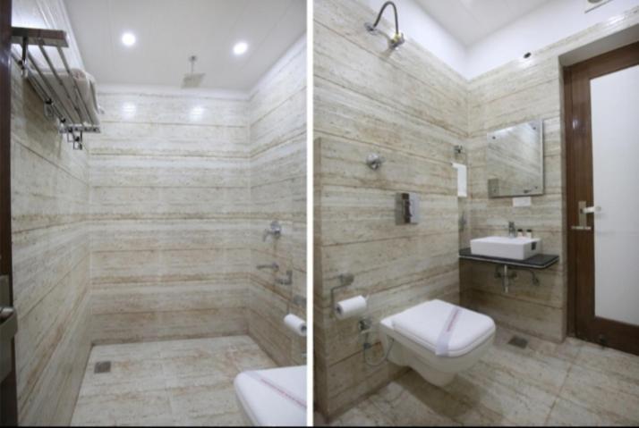Hotel Silver Palm Zirakpur ภายนอก รูปภาพ